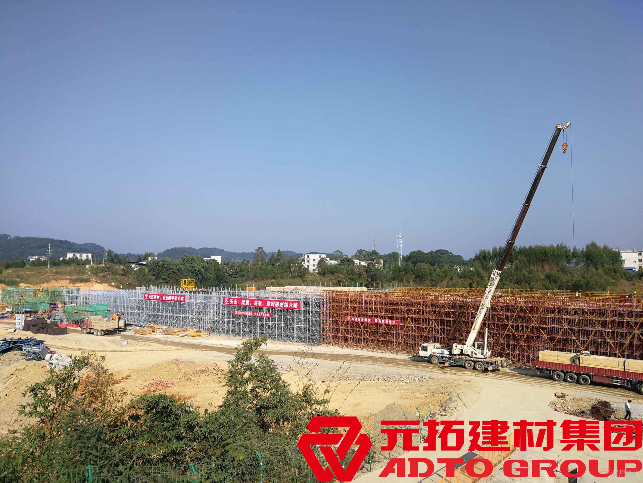 柳州纬六路建设使用元拓盘扣式脚手架